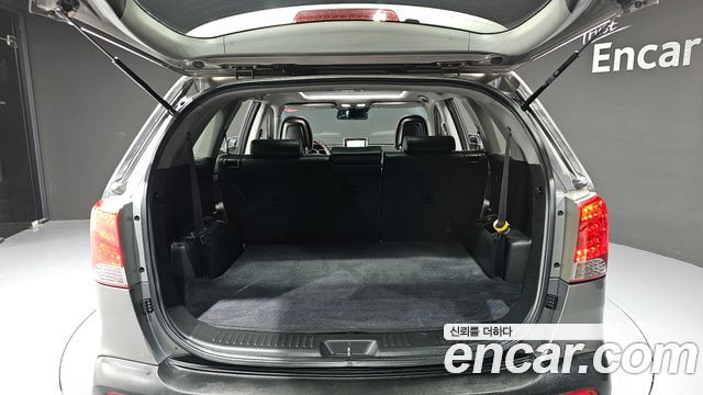 Kia Sorento 2010 — photo 17