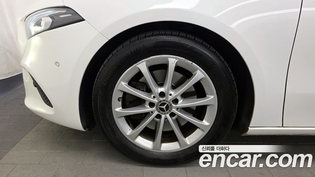 Mercedes-Benz A-Class 2020 — photo 5