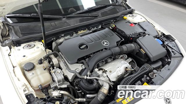Mercedes-Benz A-Class 2020 — photo 6