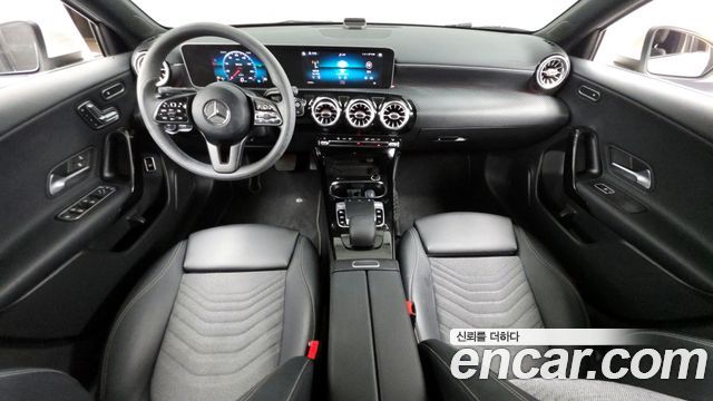 Mercedes-Benz A-Class 2020 — photo 7