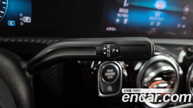 Mercedes-Benz A-Class 2020 — photo 9