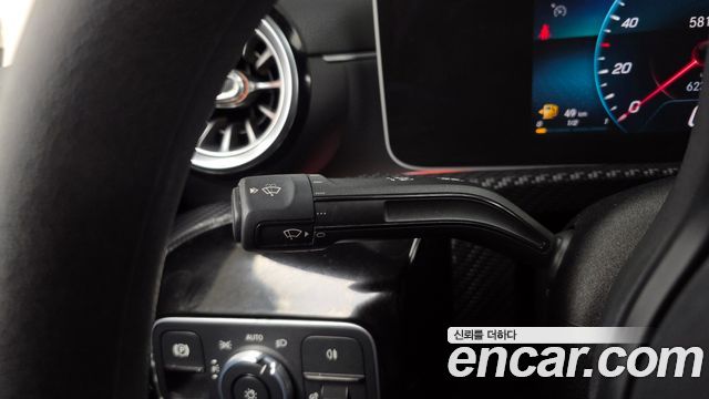 Mercedes-Benz A-Class 2020 — photo 17