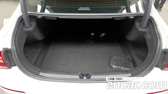 Mercedes-Benz A-Class 2020 — photo 20
