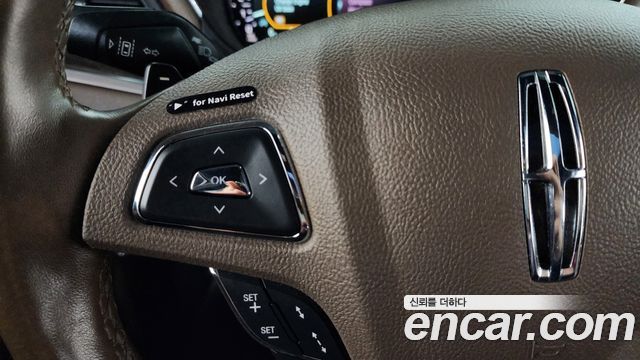 Lincoln MKC 2018 — photo 17