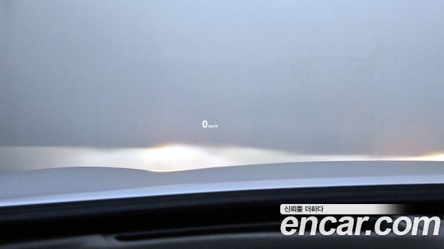 Genesis G80 2017 — photo 25