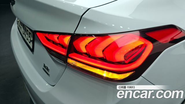 Genesis G80 2017 — photo 9