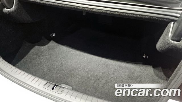 Genesis G80 2017 — photo 27