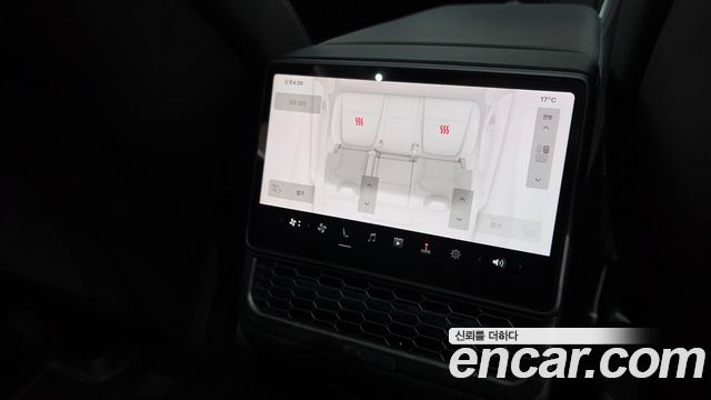 Tesla Model Y 2025 — photo 34