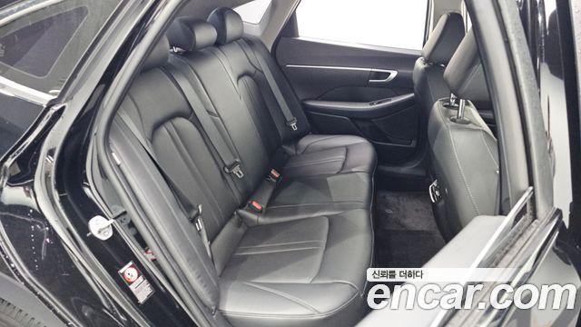 Hyundai Sonata 2023 — photo 18
