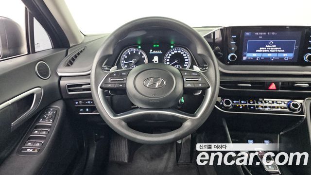Hyundai Sonata 2023 — photo 20
