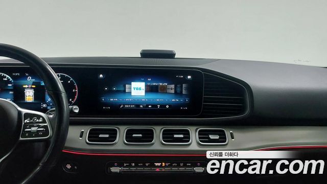 Mercedes-Benz GLE-Class 2020 — photo 16