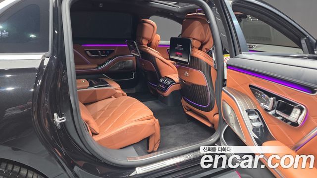 Mercedes-Benz S-Class 2023 — photo 18