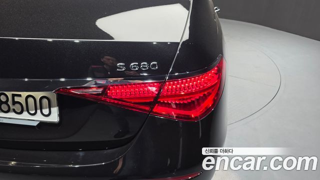Mercedes-Benz S-Class 2023 — photo 9