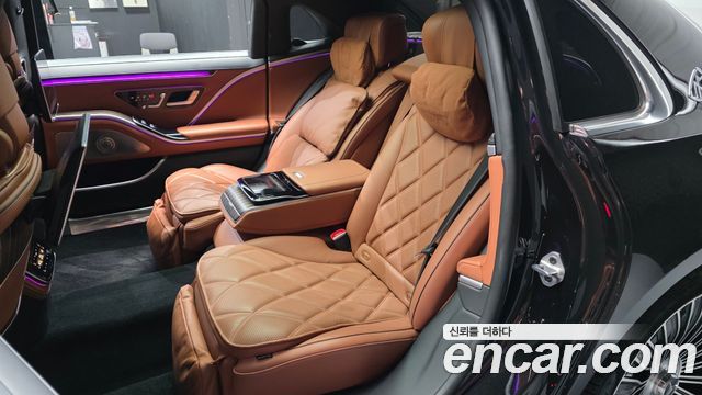Mercedes-Benz S-Class 2023 — photo 16