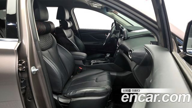 Hyundai Santafe 2019 — photo 16