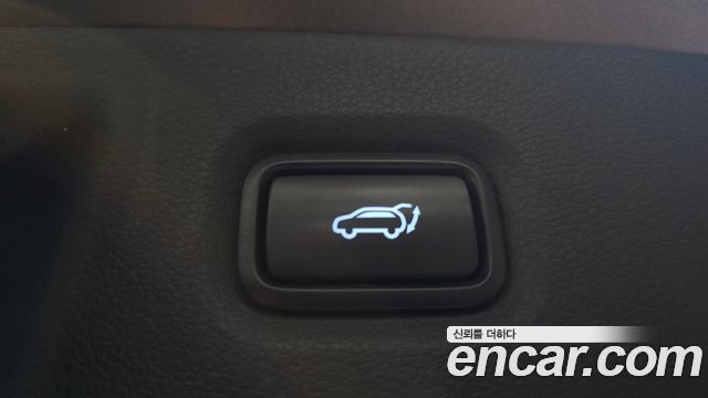 Hyundai Santafe 2019 — photo 28