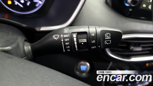 Hyundai Santafe 2019 — photo 31