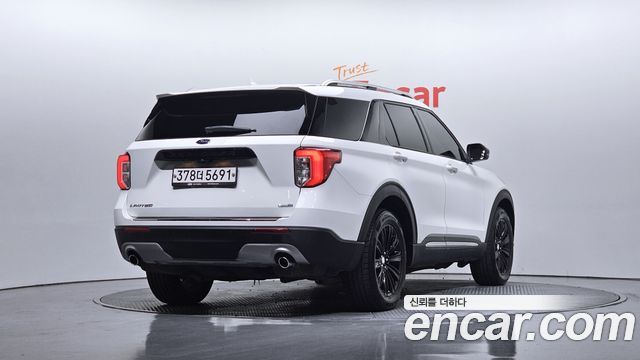 Ford Explorer 2020 — photo 2