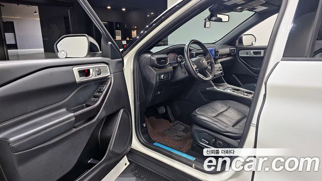 Ford Explorer 2020 — photo 10