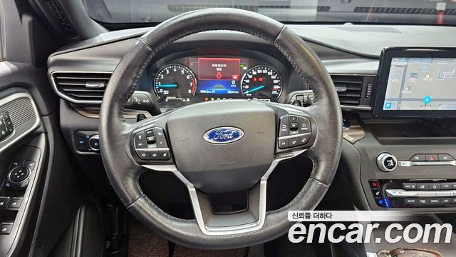 Ford Explorer 2020 — photo 13