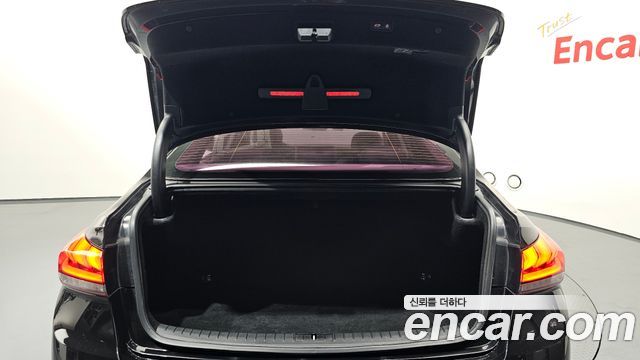 Genesis G80 2018 — photo 20