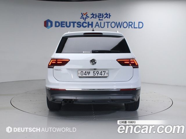 Volkswagen Tiguan 2018 — photo 4