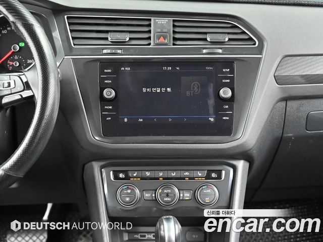 Volkswagen Tiguan 2018 — photo 14