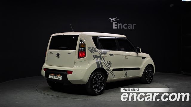 Kia Soul 2011 — photo 2