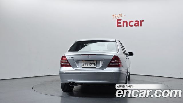 Mercedes-Benz C-Class 2007 — photo 4