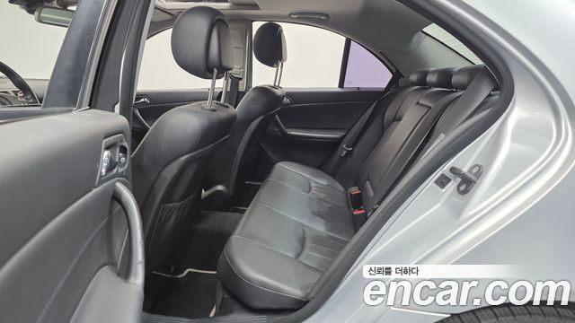 Mercedes-Benz C-Class 2007 — photo 12