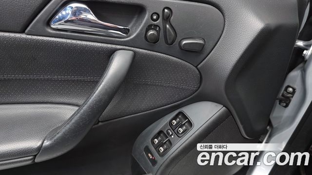 Mercedes-Benz C-Class 2007 — photo 15