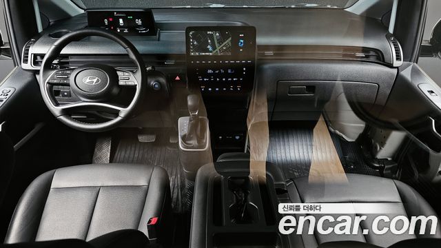 Hyundai Staria 2025 — photo 7