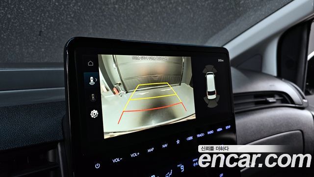 Hyundai Staria 2025 — photo 15