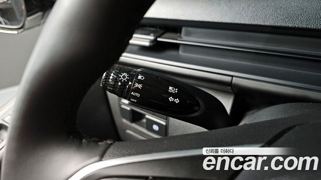 Hyundai Staria 2025 — photo 17