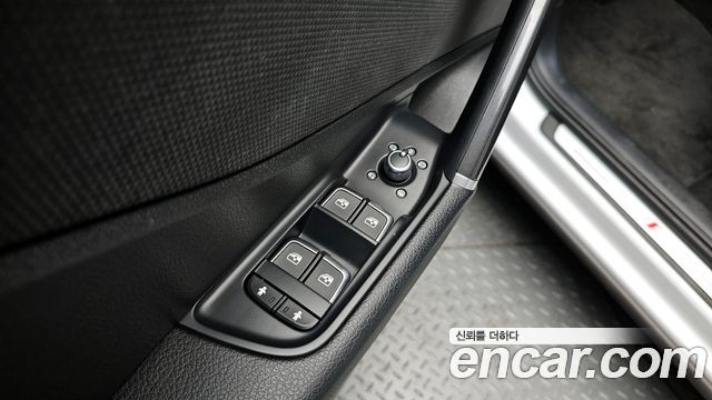 Audi Q2 2023 — photo 33
