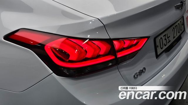 Genesis G80 2017 — photo 9