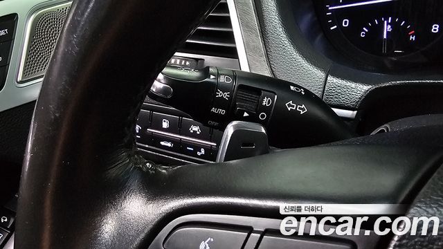 Genesis G80 2017 — photo 28