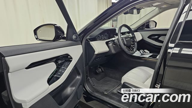 Land Rover Range Rover Evoque 2025 — photo 13