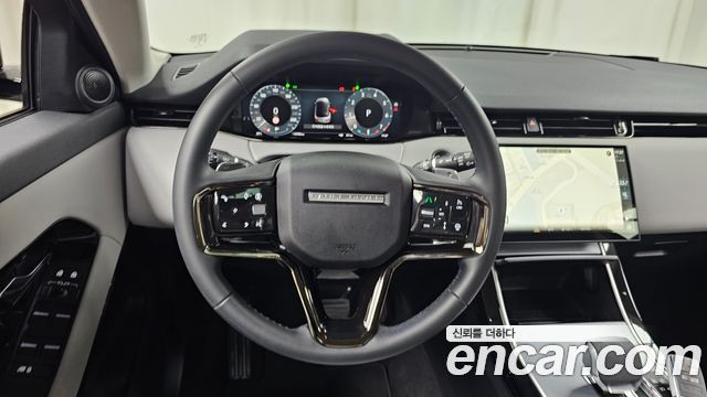Land Rover Range Rover Evoque 2025 — photo 18