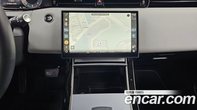 Land Rover Range Rover Evoque 2025 — photo 19