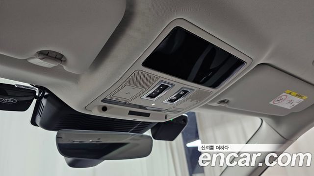 Land Rover Range Rover Evoque 2025 — photo 23