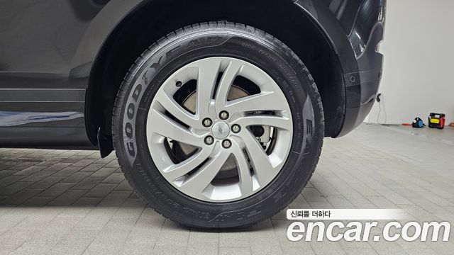 Land Rover Range Rover Evoque 2025 — photo 7