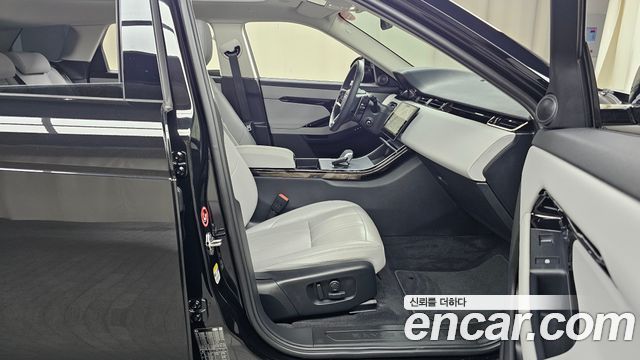 Land Rover Range Rover Evoque 2025 — photo 16