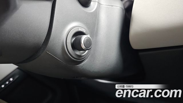 Land Rover Range Rover Evoque 2025 — photo 28