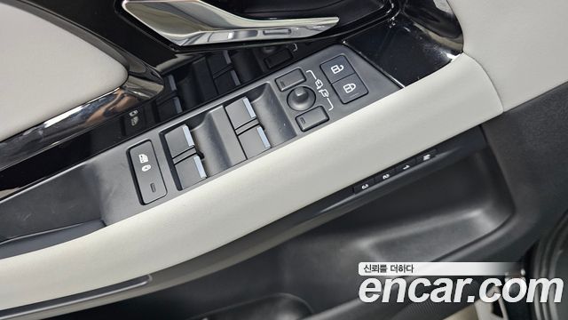 Land Rover Range Rover Evoque 2025 — photo 34