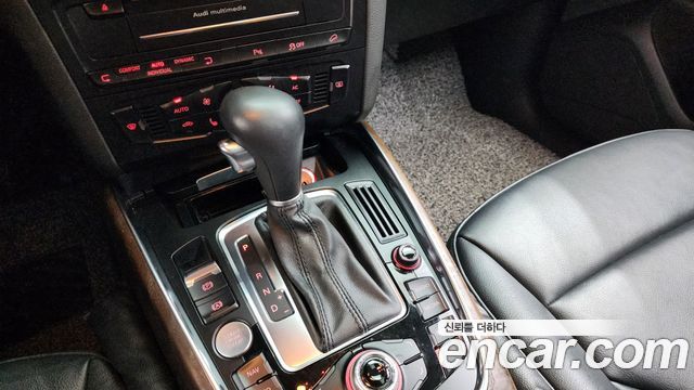 Audi Q5 2012 — photo 9
