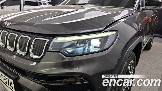 Jeep Compass 2022 — photo 8