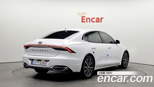 Hyundai Grandeur 2023 — photo 2