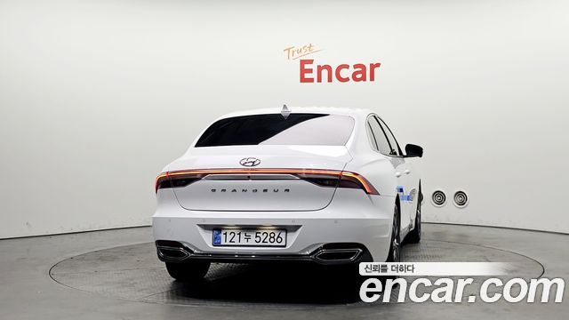 Hyundai Grandeur 2023 — photo 4