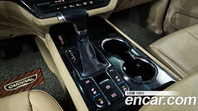 Kia Canival 2019 — photo 12